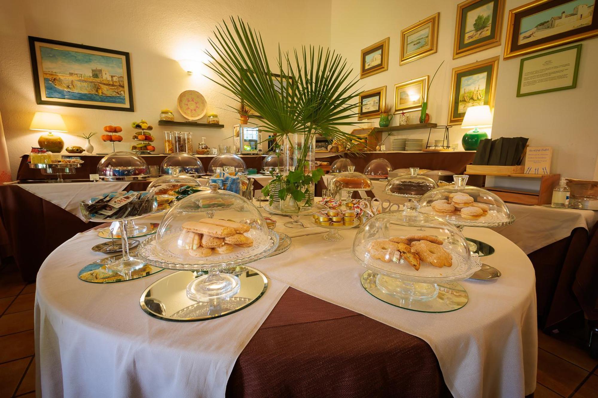 Hotel Ristorante Sa Pedrera Кабрас Екстер'єр фото