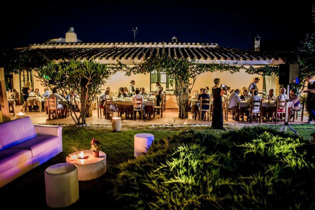 Hotel Ristorante Sa Pedrera Кабрас Екстер'єр фото
